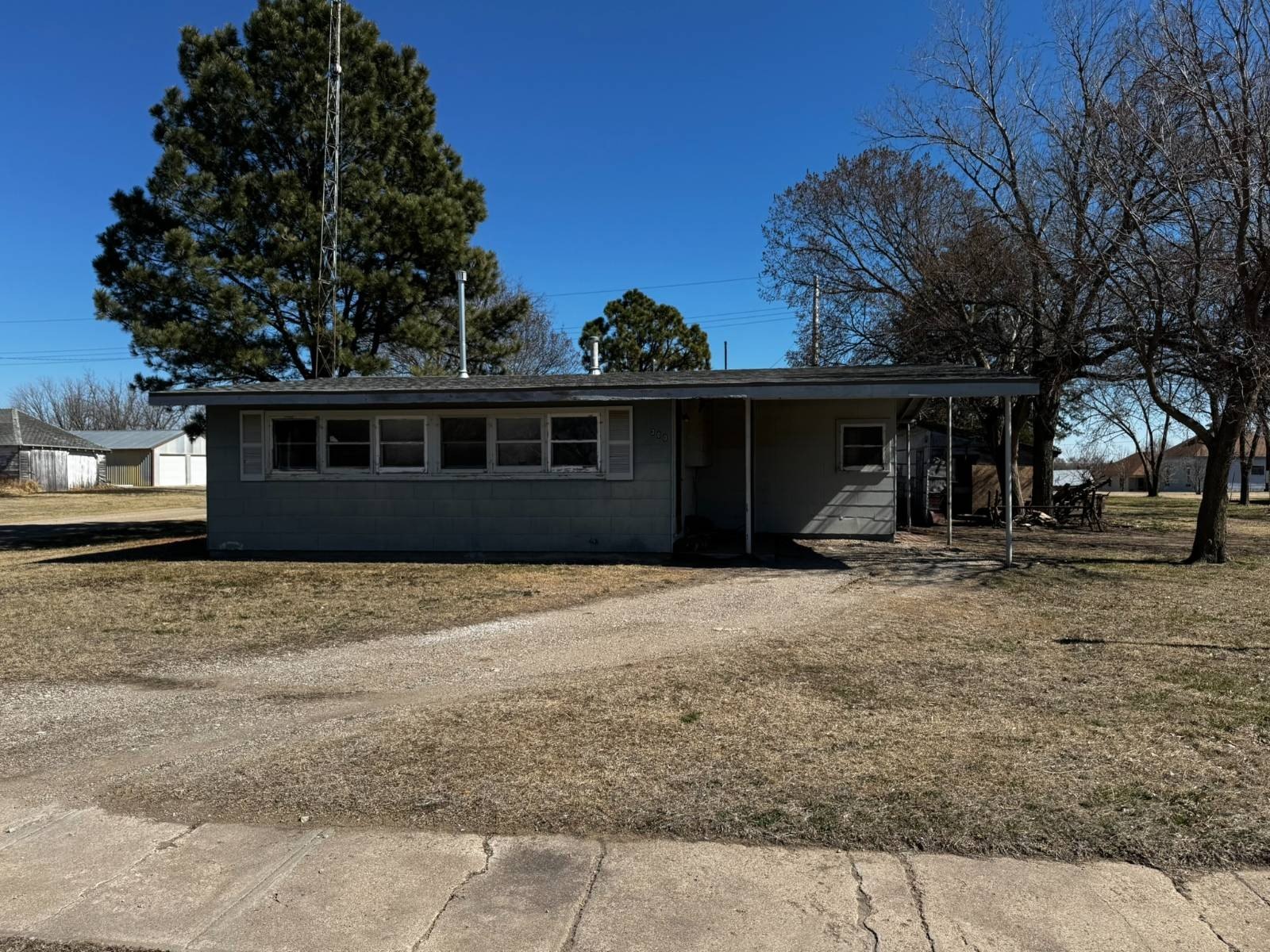Single Family 2BR 1BA - 300 Main St, Lebanon, KS