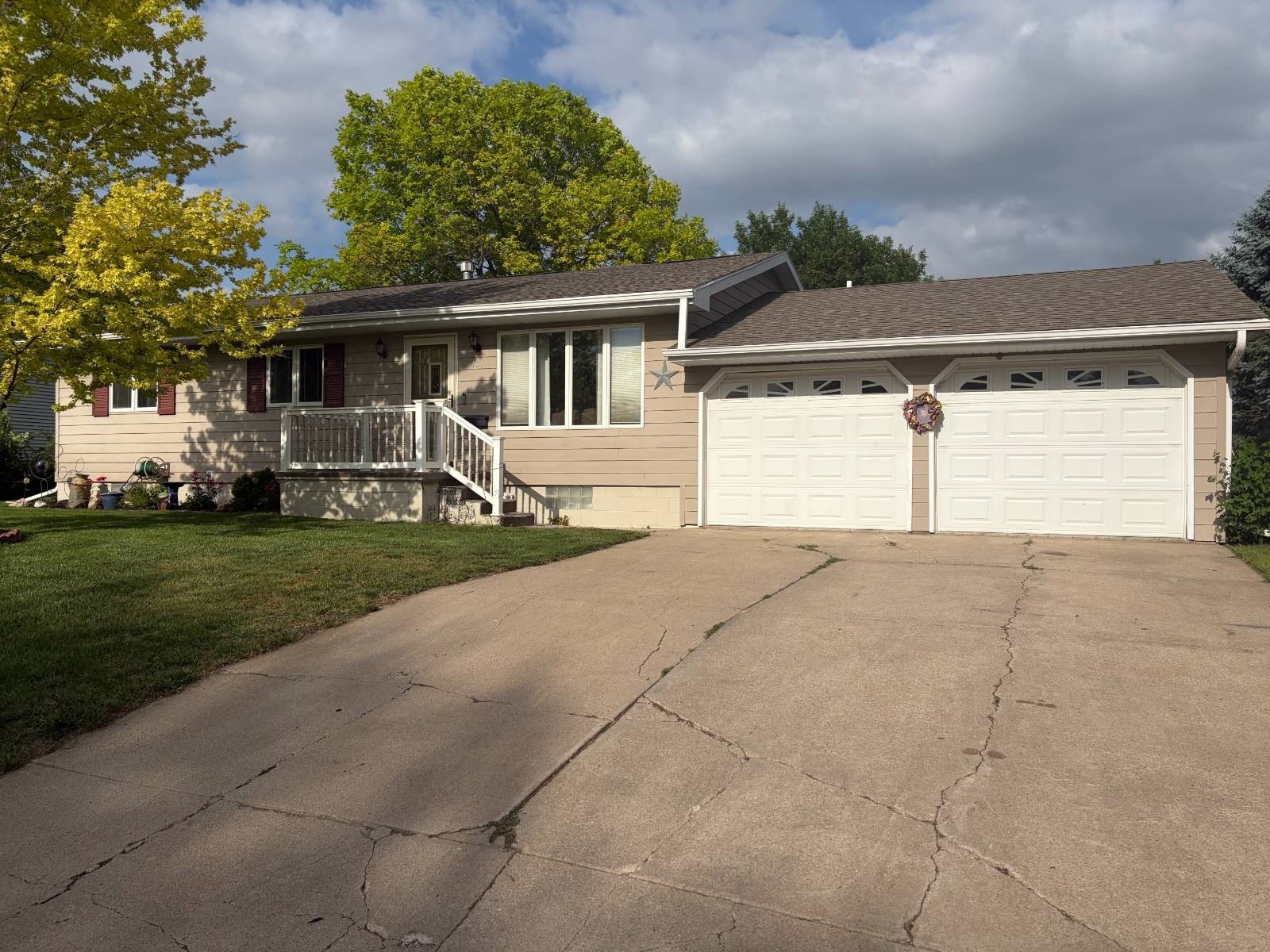 Single Family 3BR 2BA - 103 South E Street, Neligh, NE
