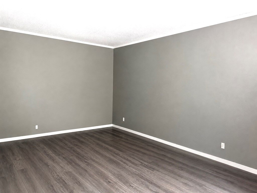 Single Family 4BR 2BA - 109 Frasure Creek Rd, McDowell, KY