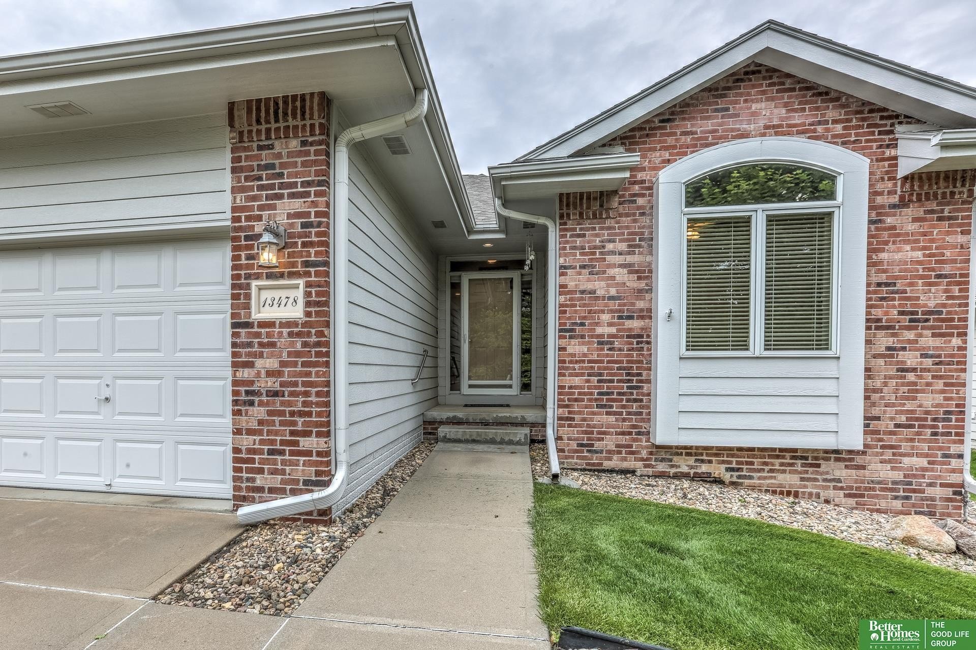 Single Family 2BR 2BA - 13478 Fowler Avenue, Omaha, NE