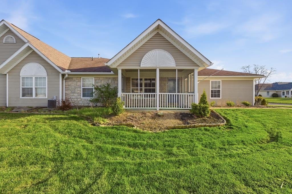 Condo 3BR 2BA - 689 Scott Dr, Ontario, OH