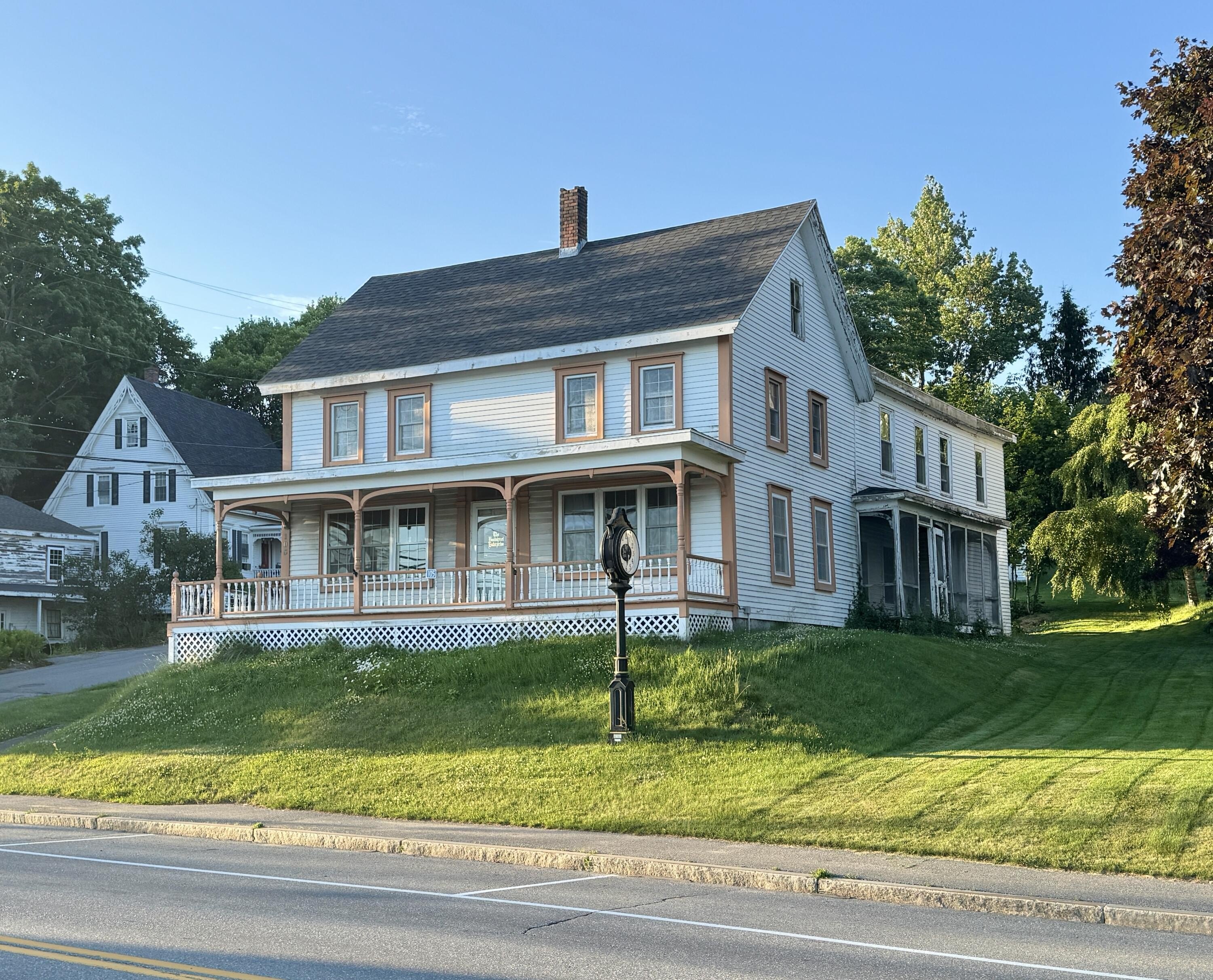 Single Family 3BR 2BA - 105 Main Street, Bucksport, ME