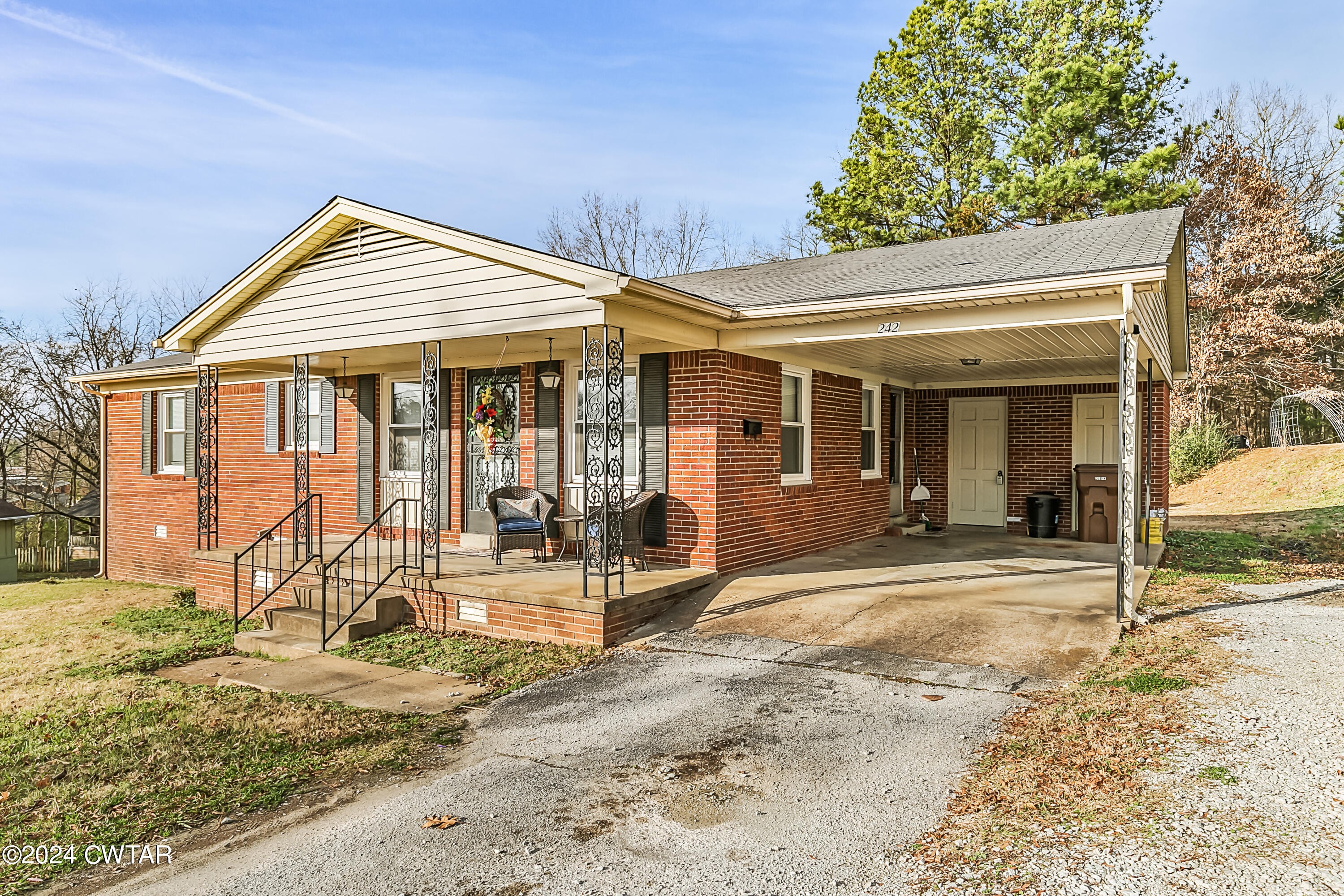 242 Westwood Dr  