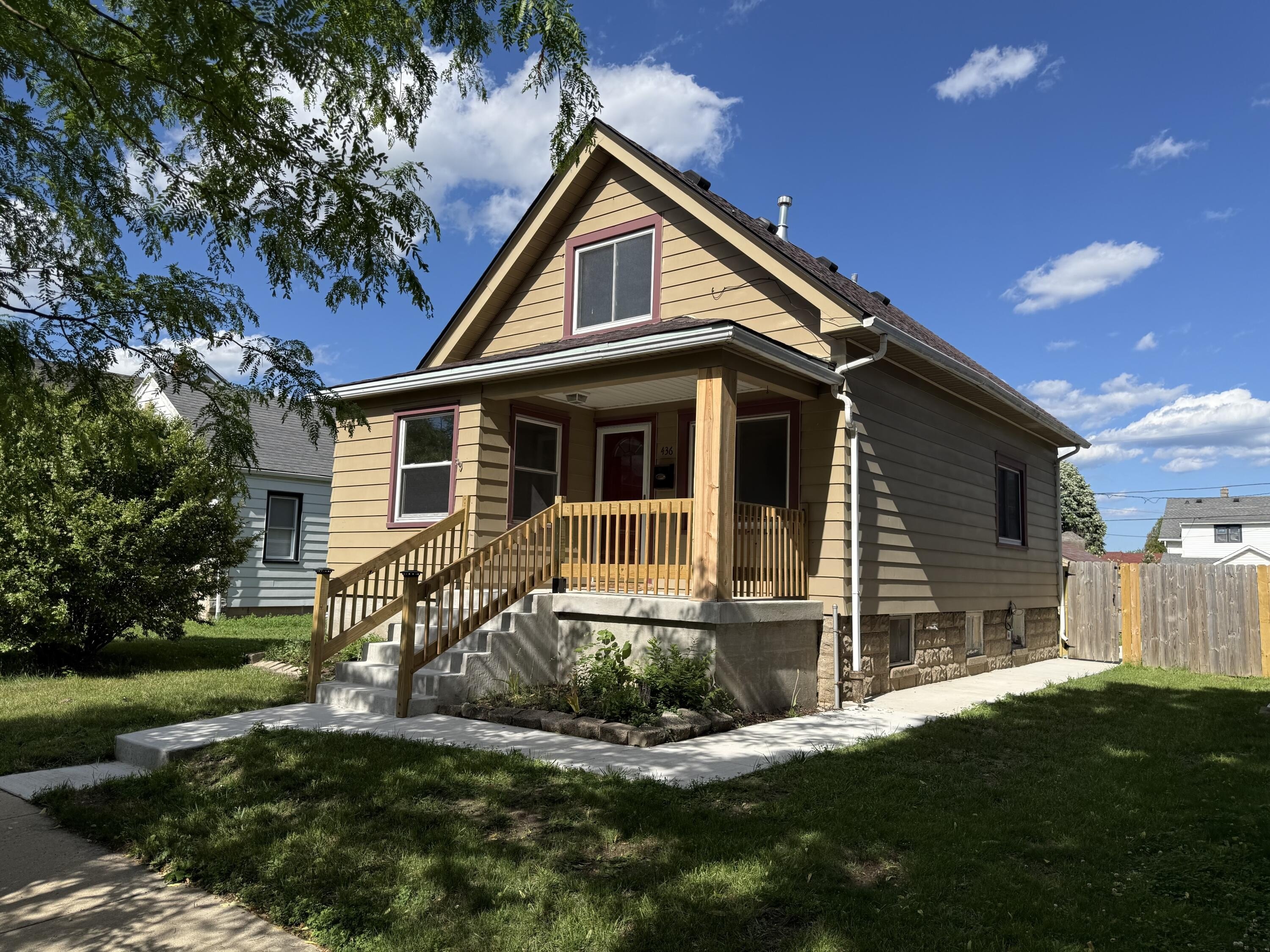 Other 2BR 1BA - 436 S 74th St, Milwaukee, WI