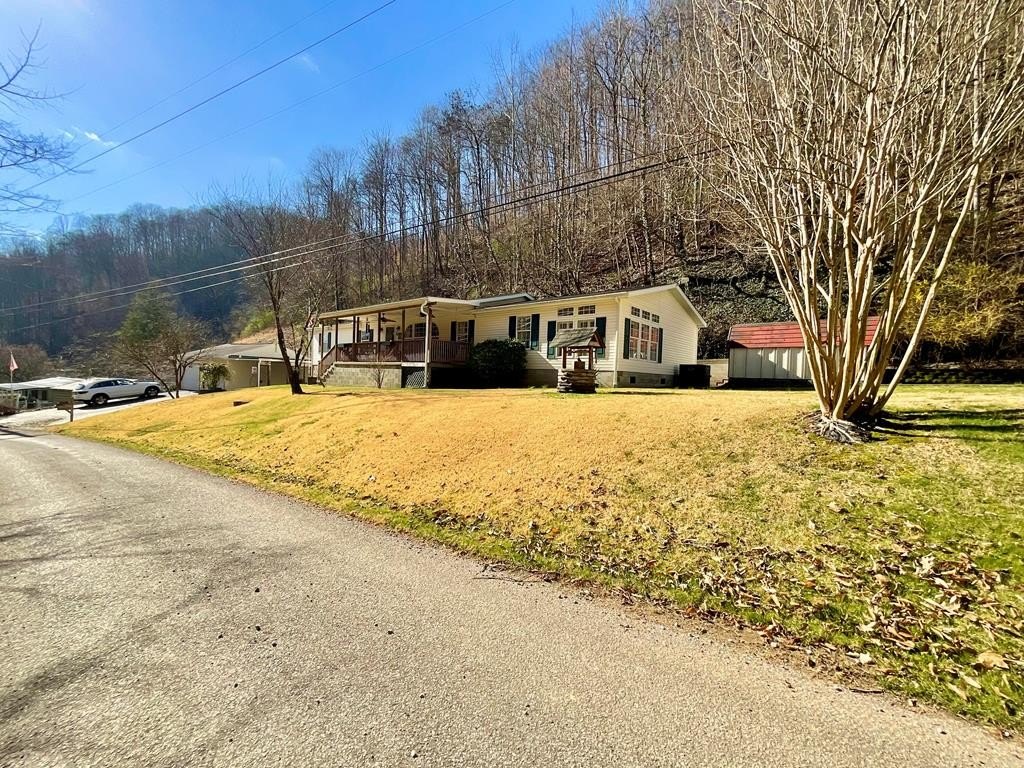 Single Family 3BR 3BA - 529 Hatfield Branch Road, McCarr, KY