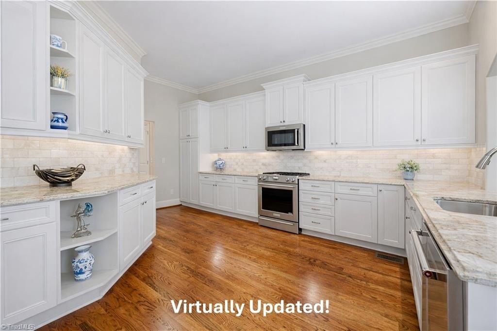 Single Family 3BR 3BA - 39 Creswell Manor Drive, Greensboro, NC