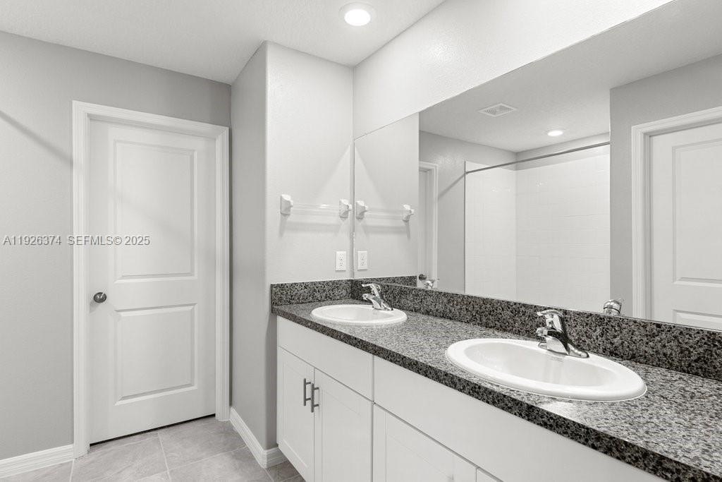 Single Family 4BR 3BA - 5351 NW Night Tide Ln, Other City - In The State Of Florida, FL
