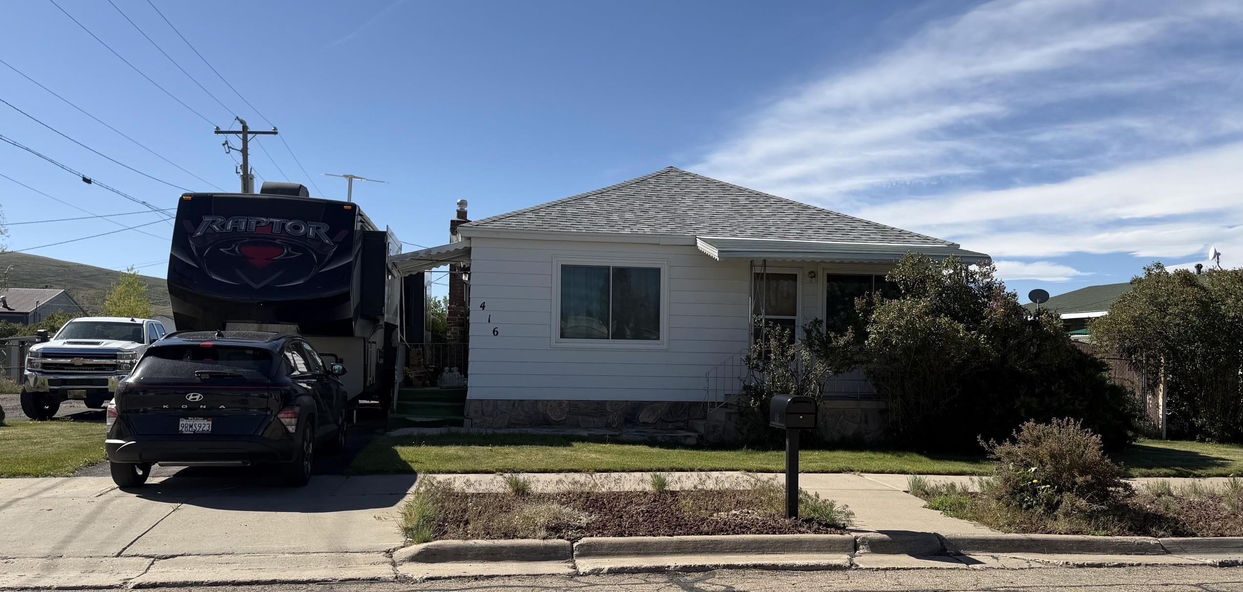 Single Family 2BR 2BA - 416 Onyx Street, Kemmerer, WY