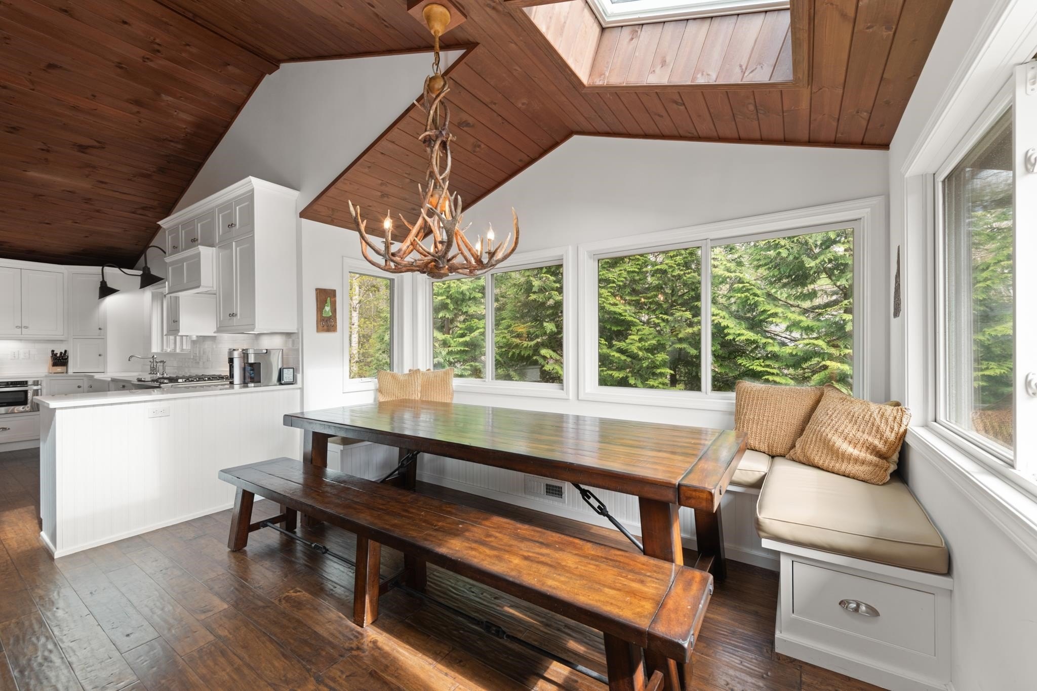 Single Family 4BR 3BA - 11 Stone Gate Road, Hebron, NH