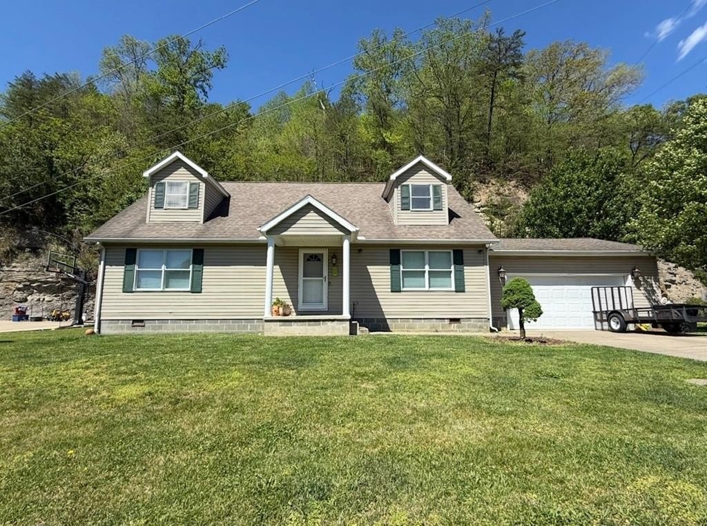 Single Family 3BR 3BA - 95 Prater Drive, Pikeville, KY