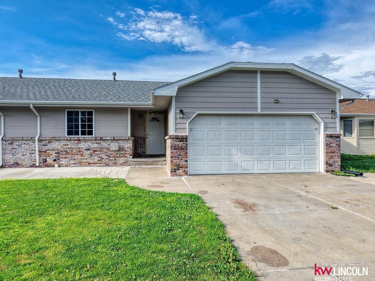 Single Family 4BR 3BA - 305 W Belmont Avenue, Lincoln, NE