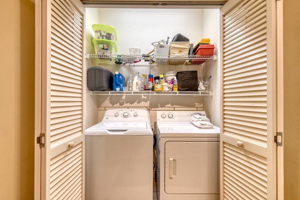 Condo 2BR 2BA - 92 Glen Eagle Ct B303, Clayton, GA
