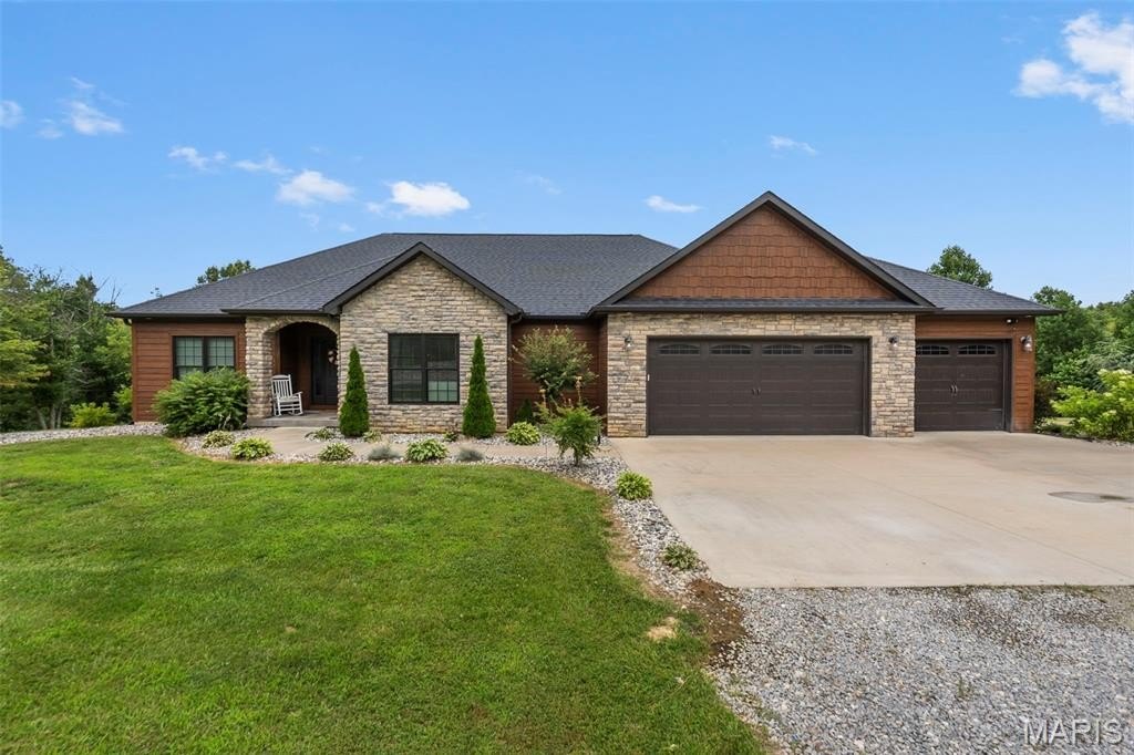 Single Family 4BR 3BA - 785 County Road 612, Cape Girardeau, MO