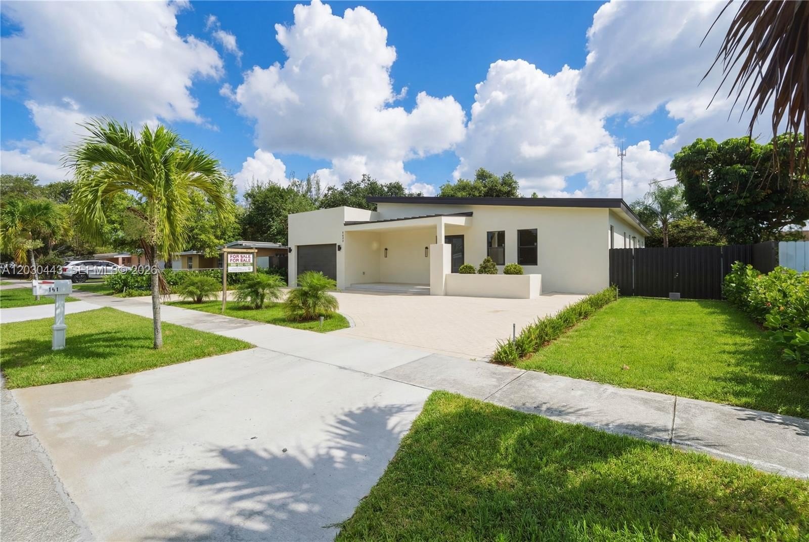 Single Family 4BR 4BA - 131 Miami Gardens Rd, West Park, FL