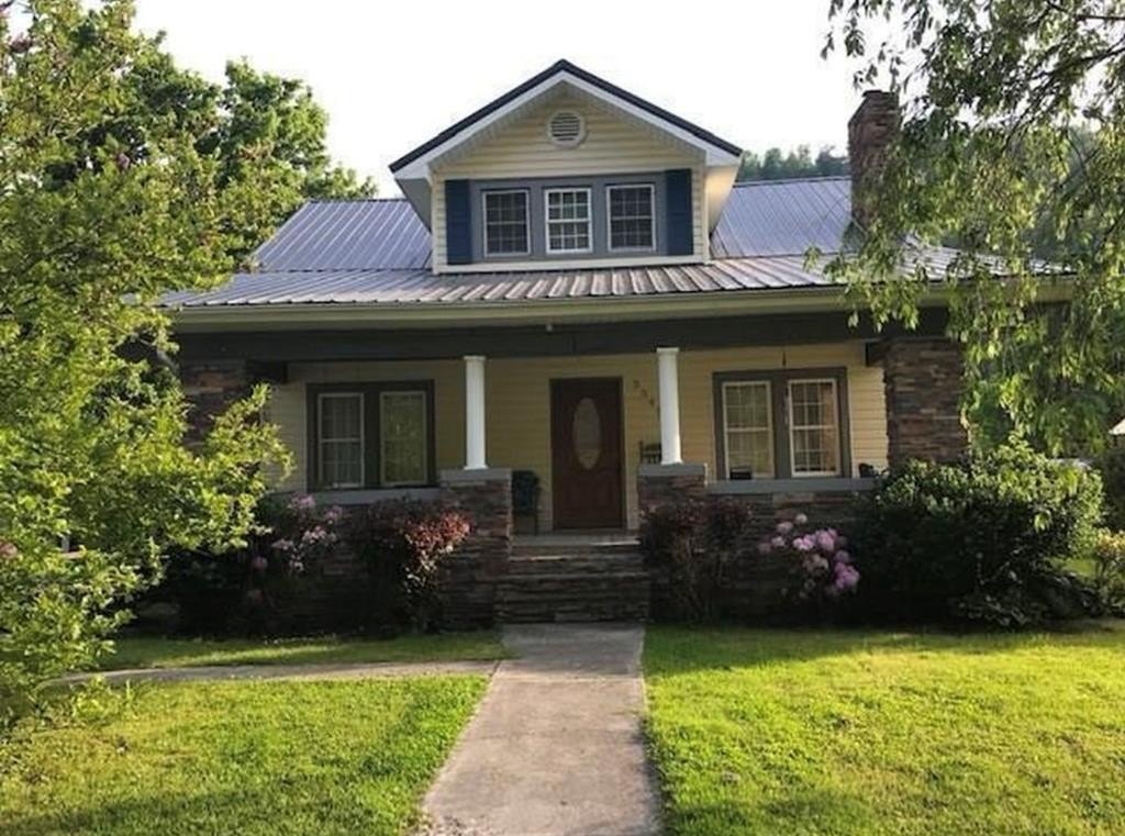 Single Family 4BR 2BA - 3345 East Shelbiana Rd., Shelbiana, KY