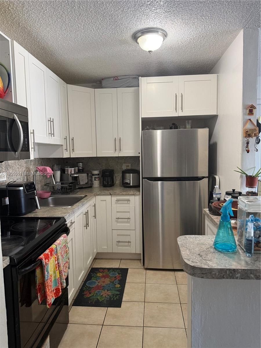 Condo 2BR 2BA - 7120 NW 179th St, Hialeah, FL