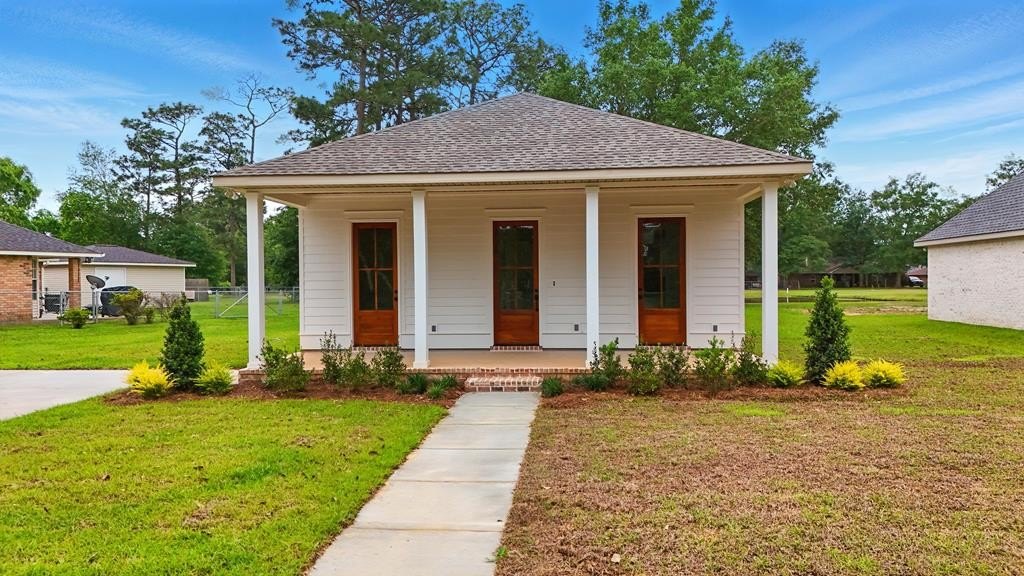 Single Family 3BR 2BA - 560 Fairway Dr, Picayune, MS
