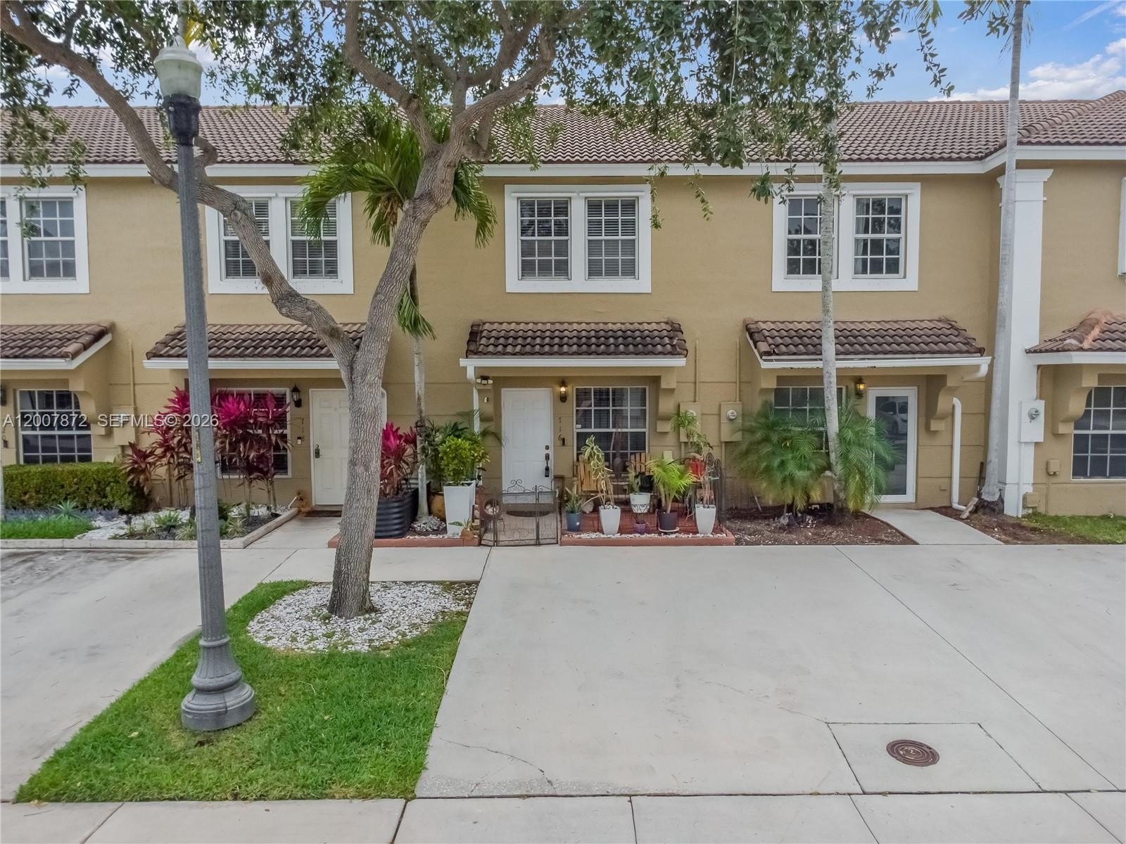 Single Family 2BR 3BA - 716 SW 122nd Ave, Pembroke Pines, FL