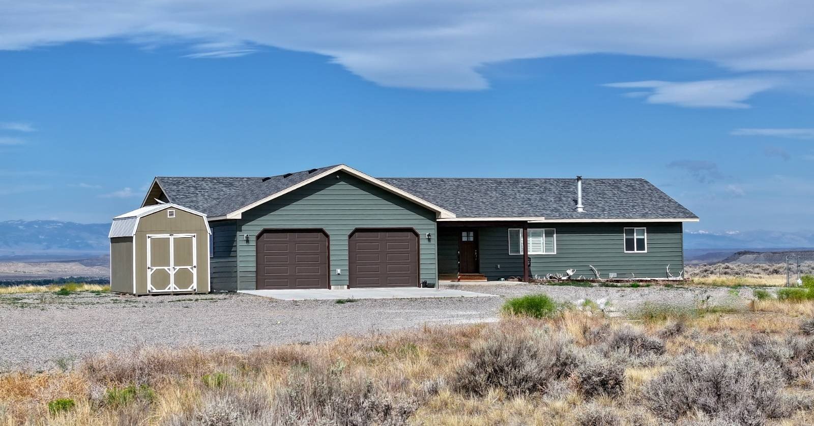 Single Family 3BR 2BA - 55 Deveraux Ln, Riverton, WY
