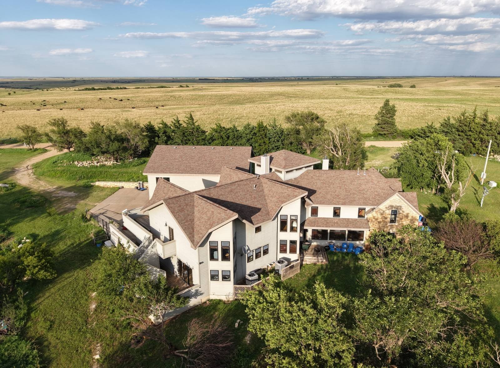 Single Family 8BR 7BA - 1622 N 230 Rd, Lincoln, KS