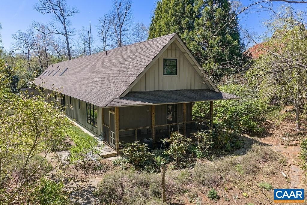 Single Family 3BR 3BA - 889 OLD GARTH RD, CHARLOTTESVILLE, VA
