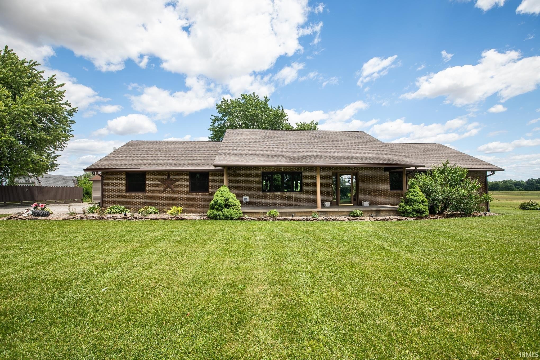 Single Family 3BR 3BA - 10787 N 300 W, Huntington, IN