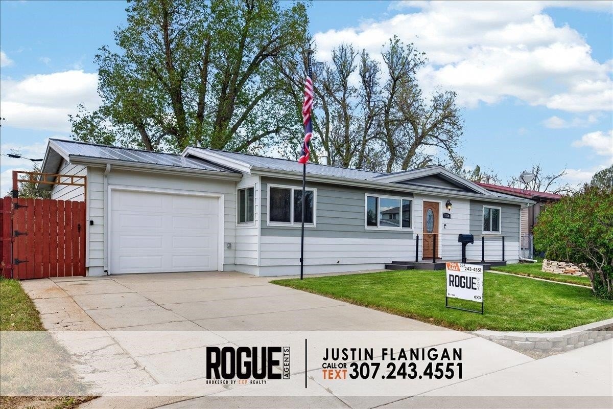 Single Family 3BR 2BA - 1774 Laramie Avenue, Casper, WY