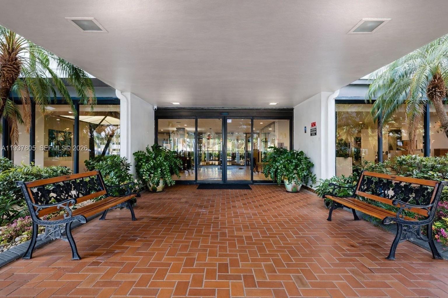 Condo 1BR 2BA - 3850 Washington St, Hollywood, FL