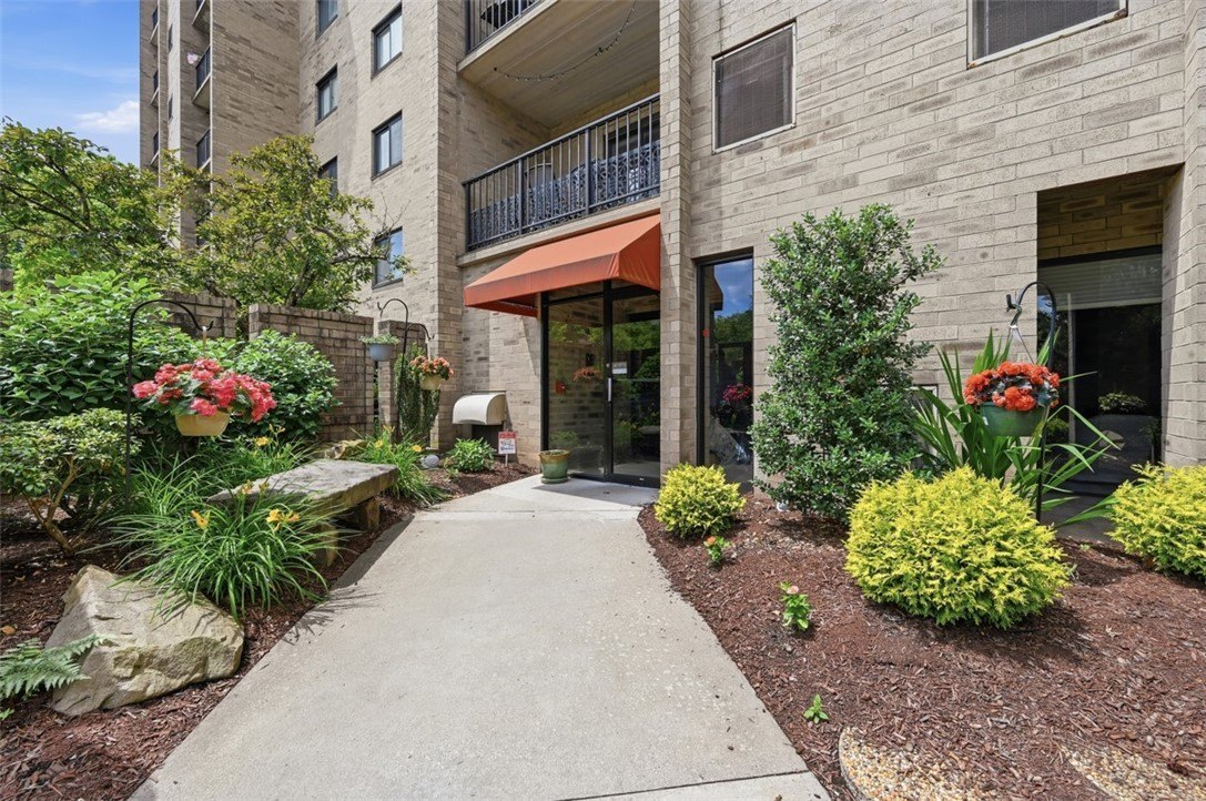 Condo 2BR 2BA - 1400 Smokey Wood Dr, Swissvale, PA