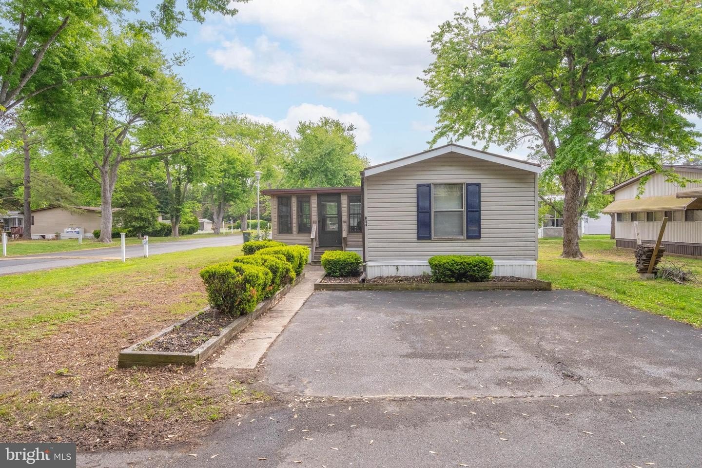 Single Family 3BR 2BA - 23471 E BEACH DR, LEWES, DE