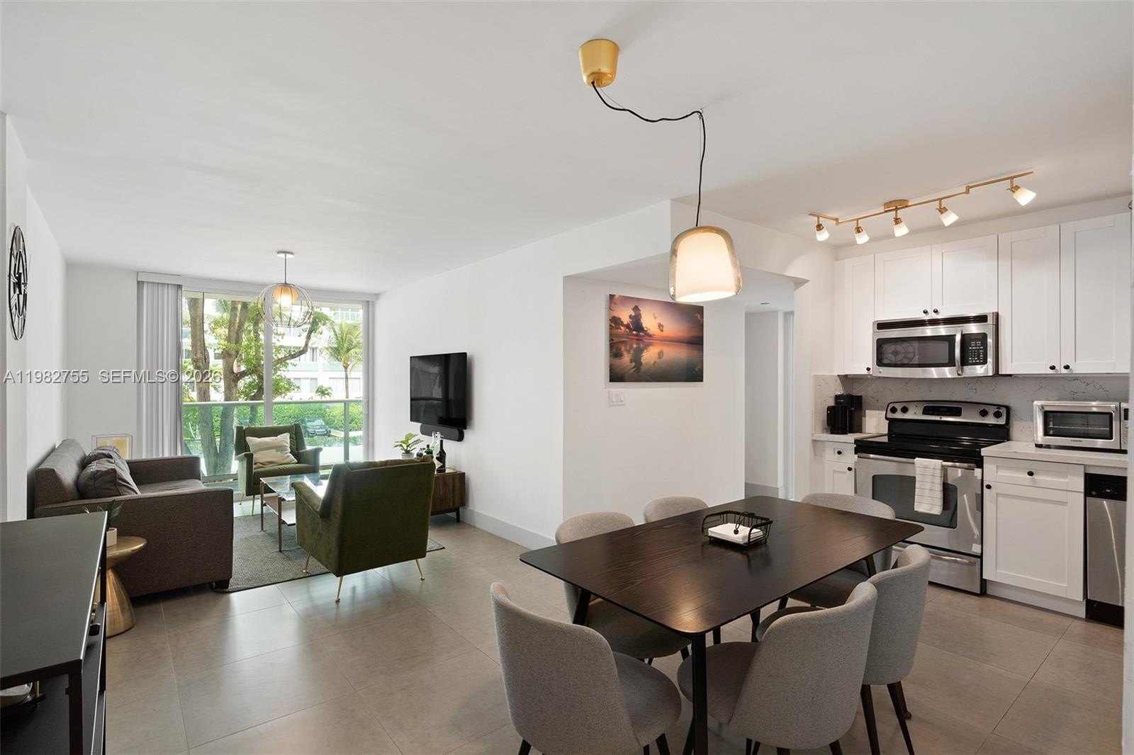 Condo 2BR 2BA - 1035 West Ave, Miami Beach, FL