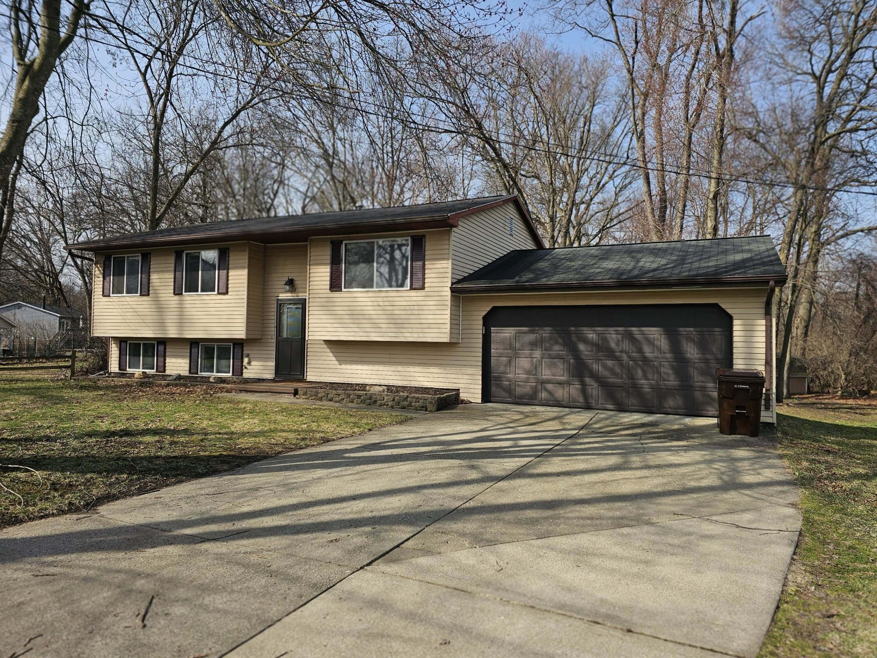 Single Family 3BR 1BA - 2212 Aurora Drive, Jackson, MI