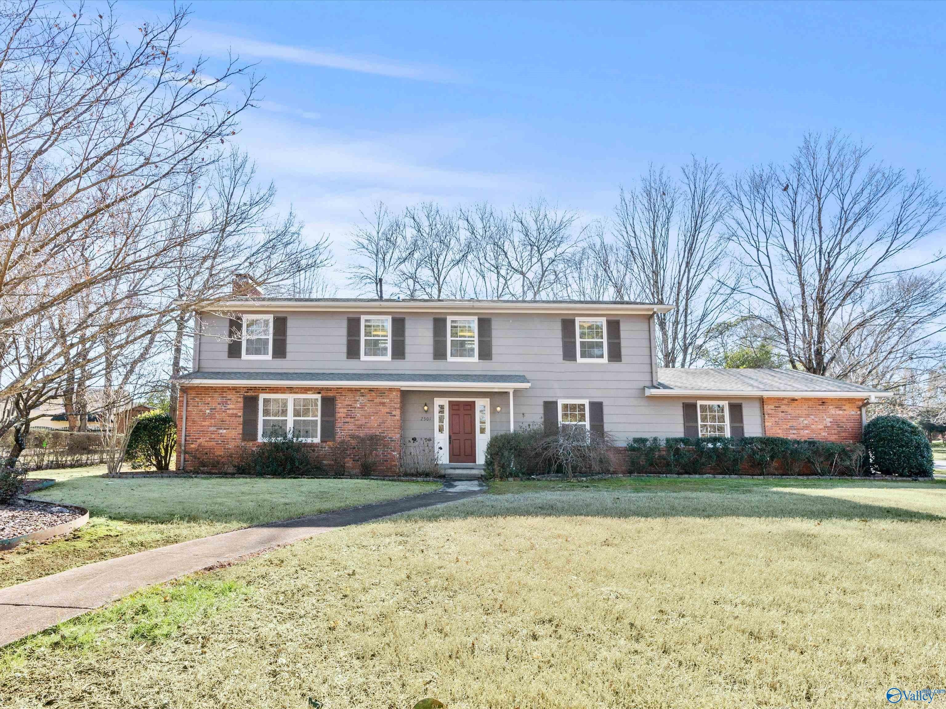 Single Family 5BR 3BA - 2501 College Street SE, Decatur, AL