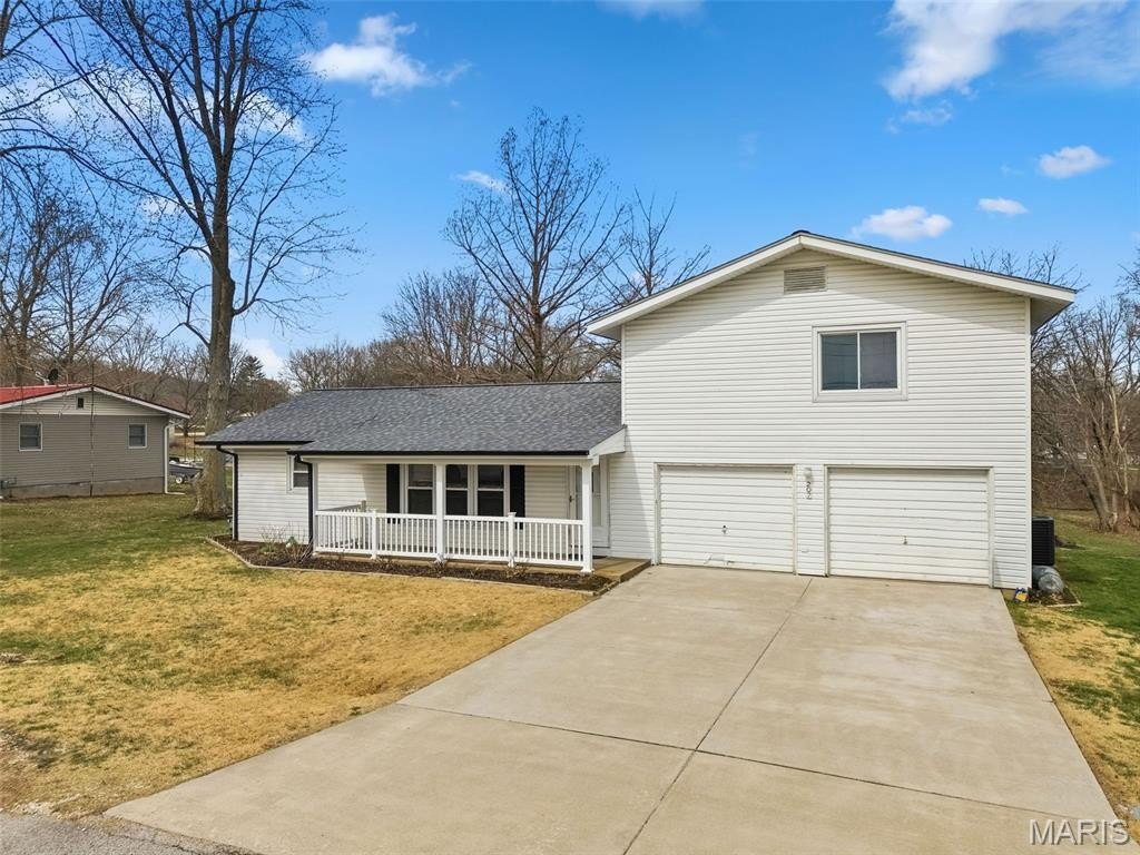 Single Family 4BR 2BA - 207 Scenic Drive, Elsberry, MO