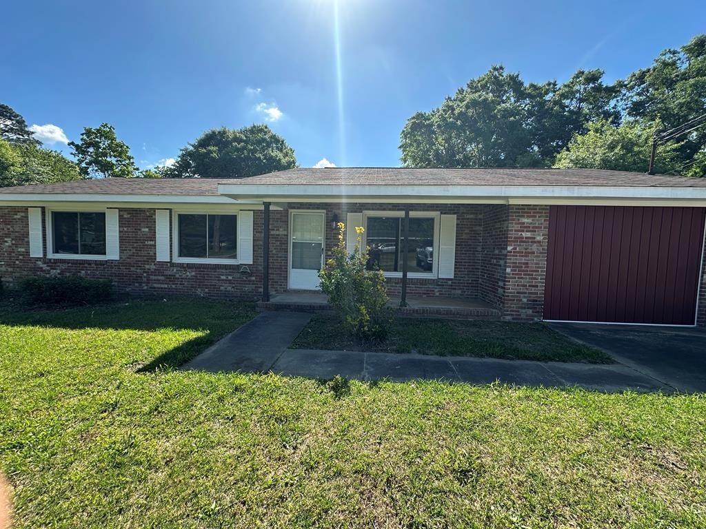 Single Family 4BR 2BA - 508 Lagrand Dr, Dothan, AL