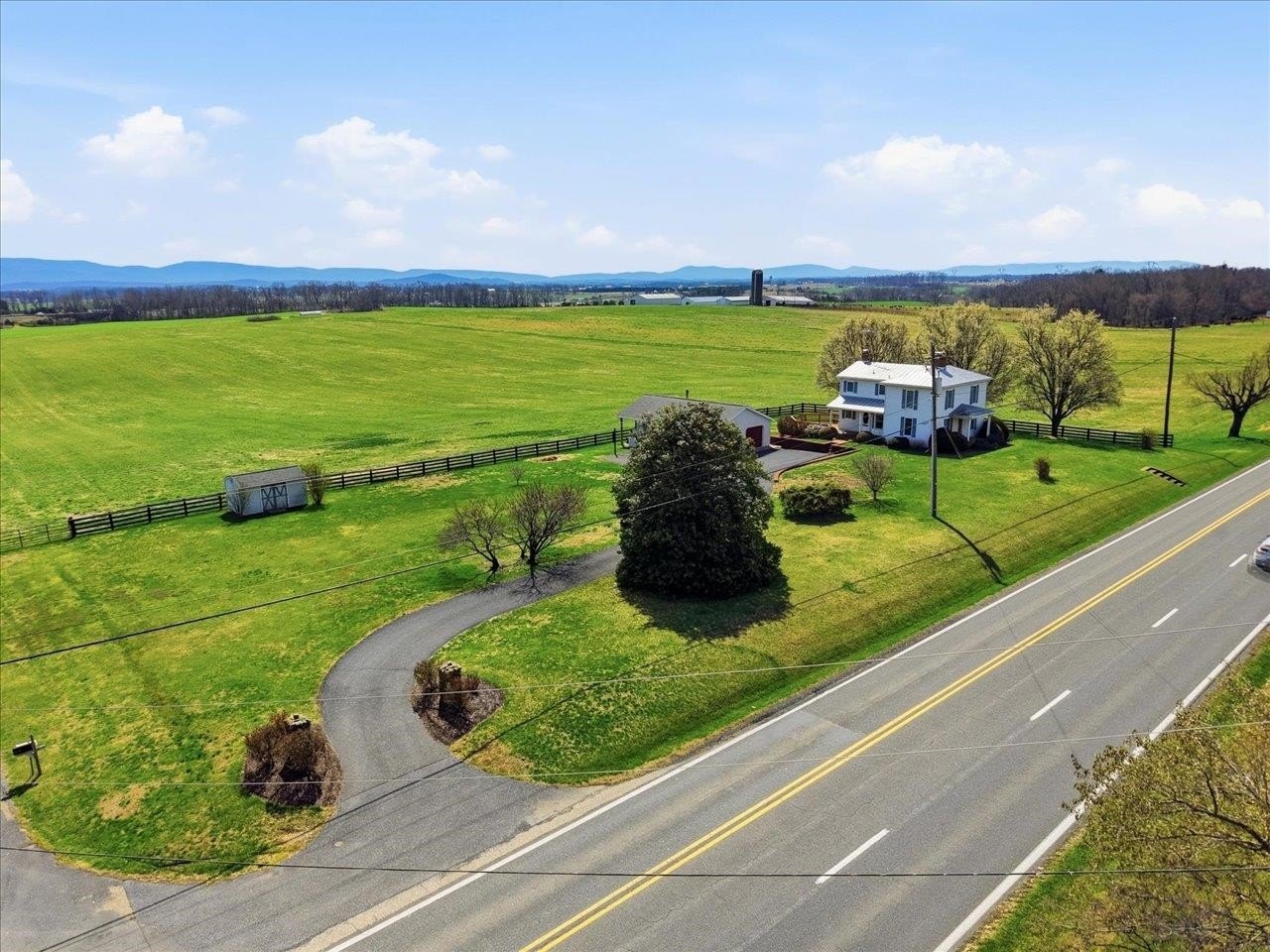 Single Family 3BR 3BA - 3005 LEE HWY, MOUNT SIDNEY, VA