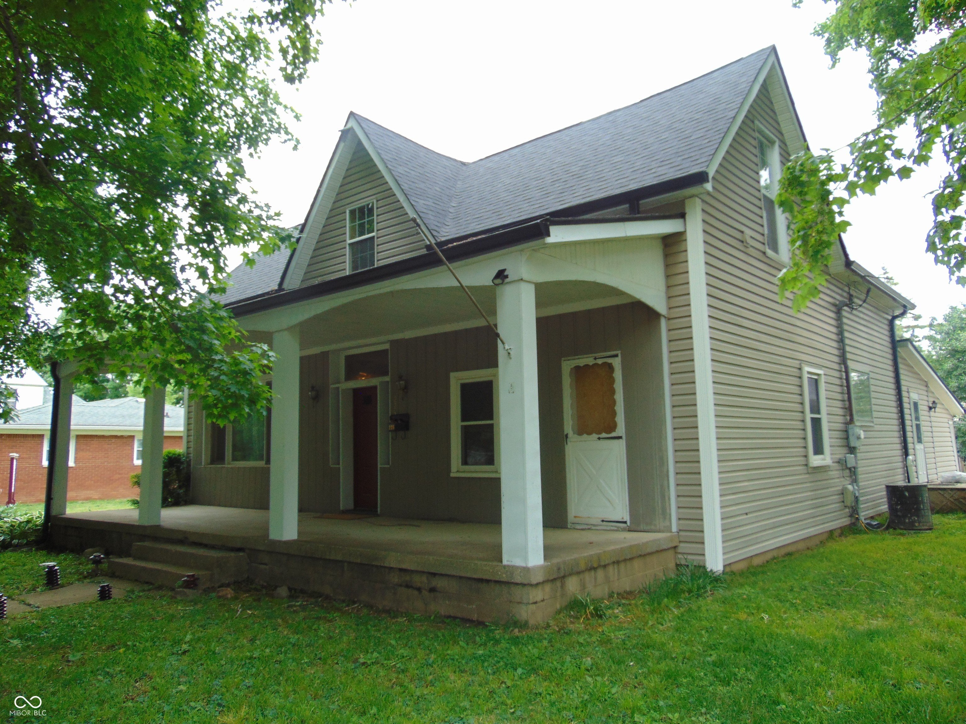Single Family 3BR 2BA - 225 S Market Street, Thorntown, IN