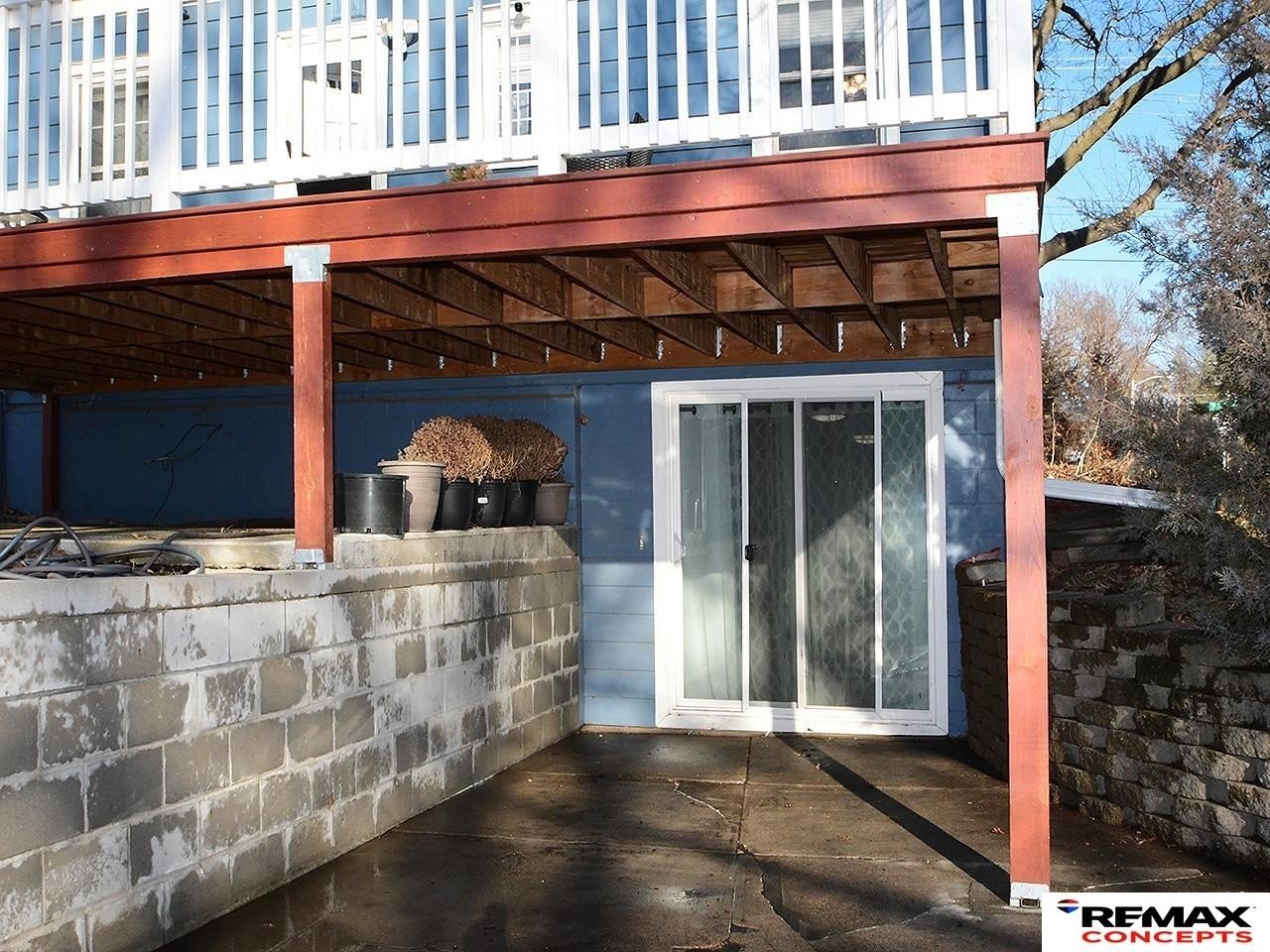 Single Family 2BR 2BA - 891 S 33rd Street, Lincoln, NE