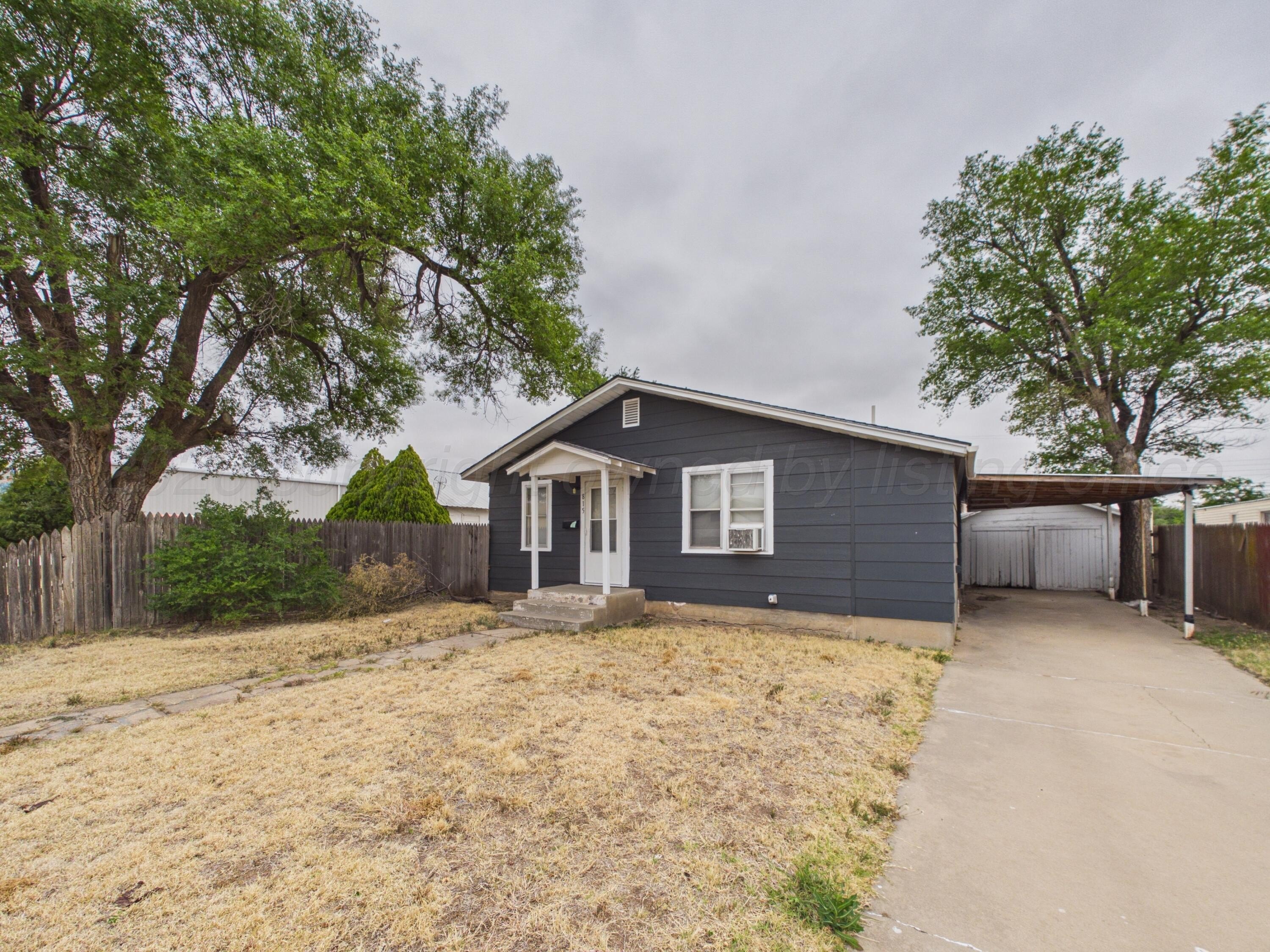 Single Family 2BR 1BA - 815 W Kingsmill Ave, Pampa, TX