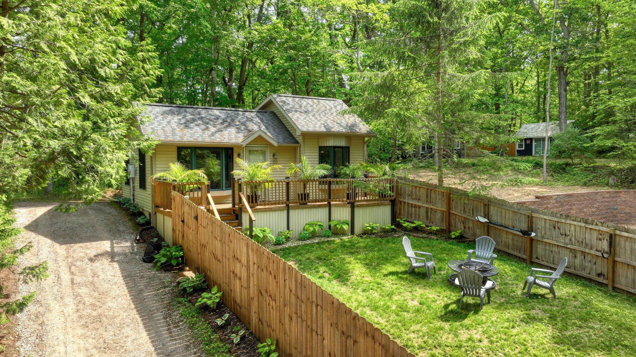 Single Family 1BR 1BA - 2114 Timber Lane, Brooklyn, MI