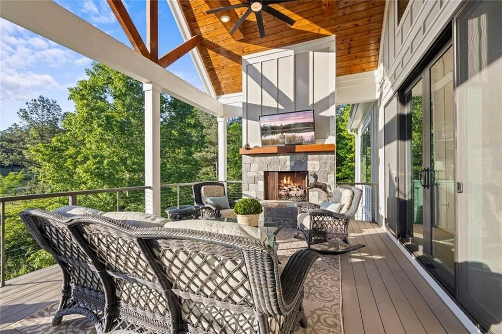 Single Family 3BR 4BA - 1634 Currahee Club Drive, Toccoa, GA