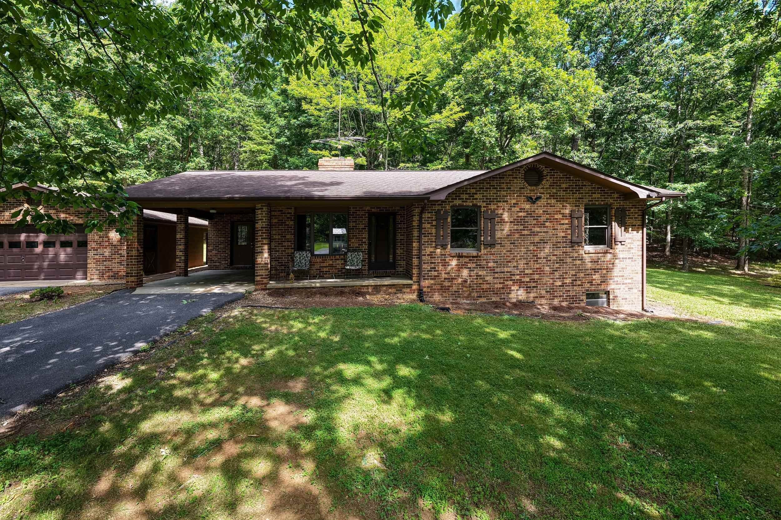 Single Family 2BR 2BA - 2416 NEWPORT RD, SHENANDOAH, VA