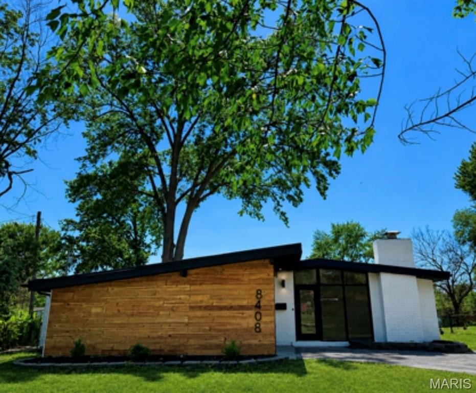 Single Family 4BR 2BA - 8408 Buckthorn Drive, St Louis, MO