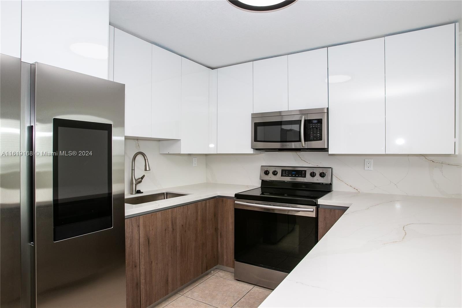 Condo 1BR 2BA - 8233 Harding Ave, Miami Beach, FL