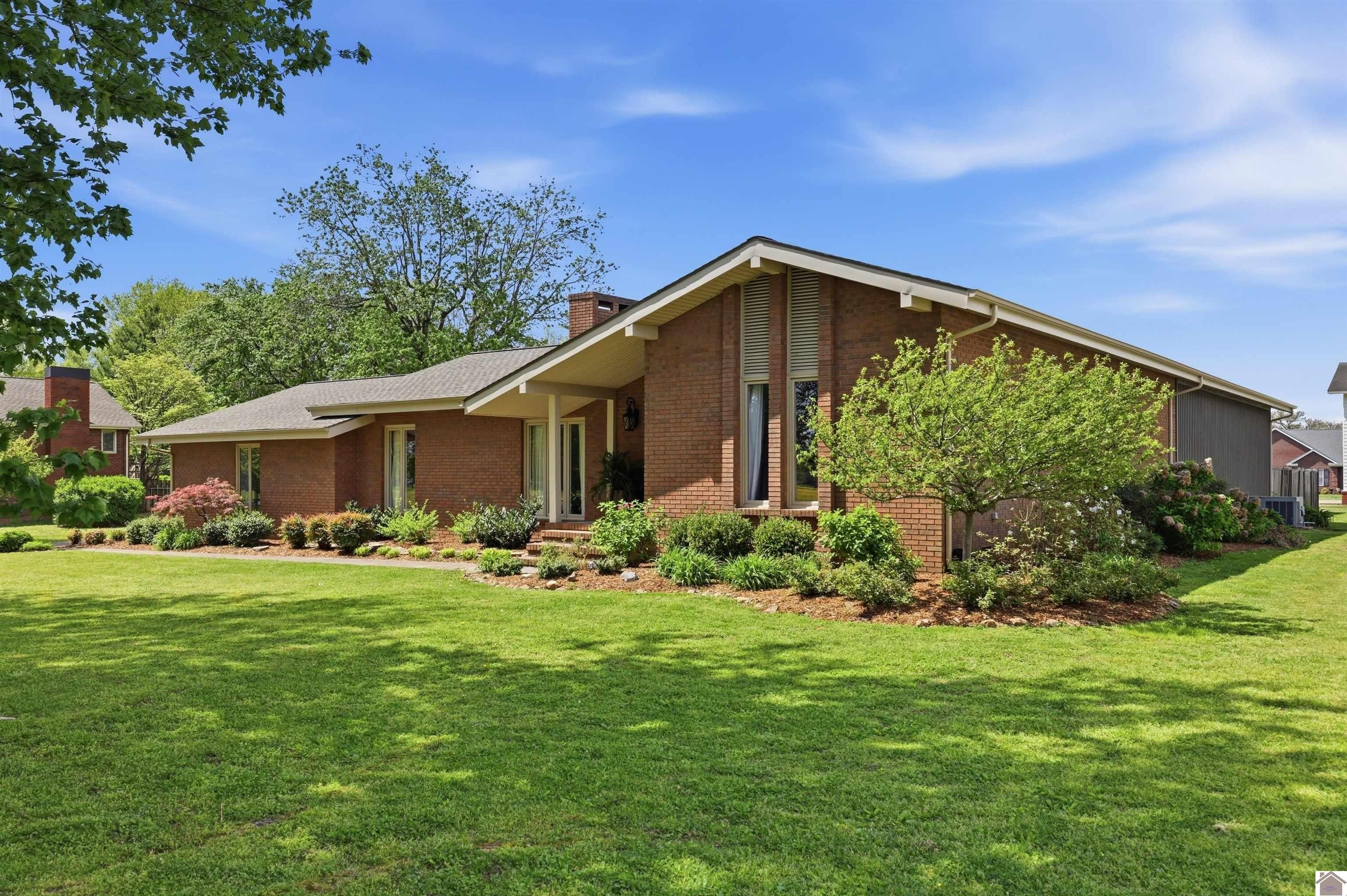 Single Family 4BR 3BA - 1312 Doran, Murray, KY