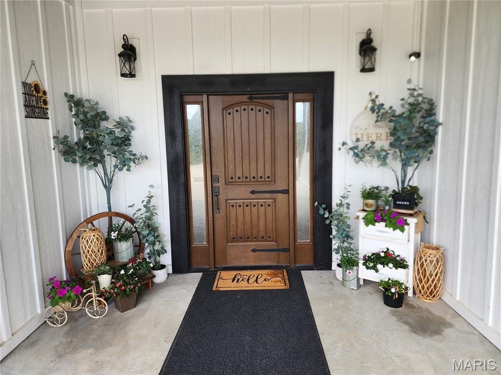 Single Family 5BR 5BA - 835 Monday Lane, Williamsville, MO