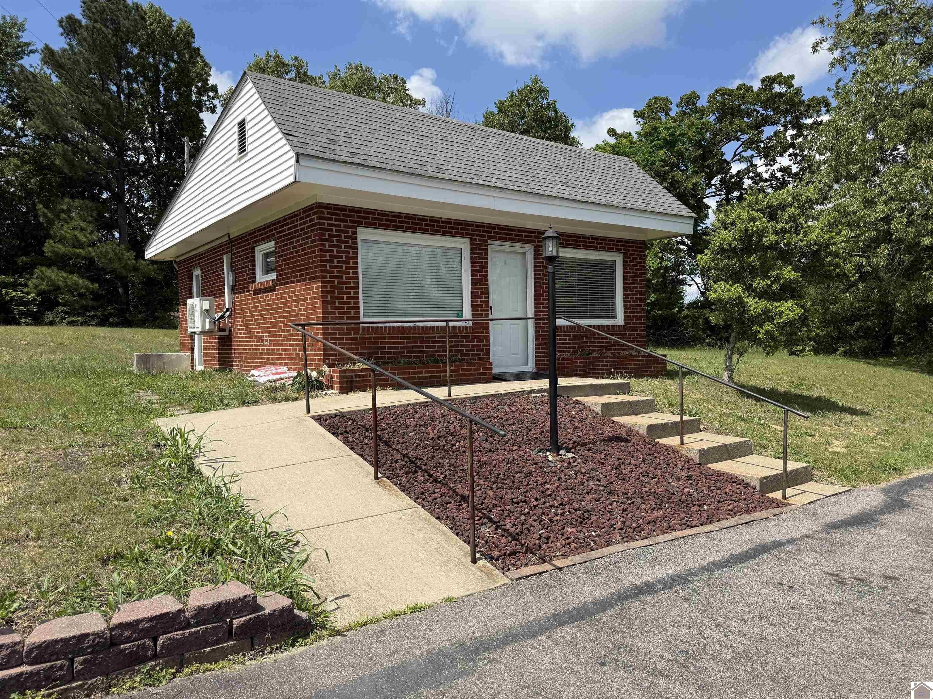 Single Family 1BR 1BA - 1036 Canton Rd., Cadiz, KY