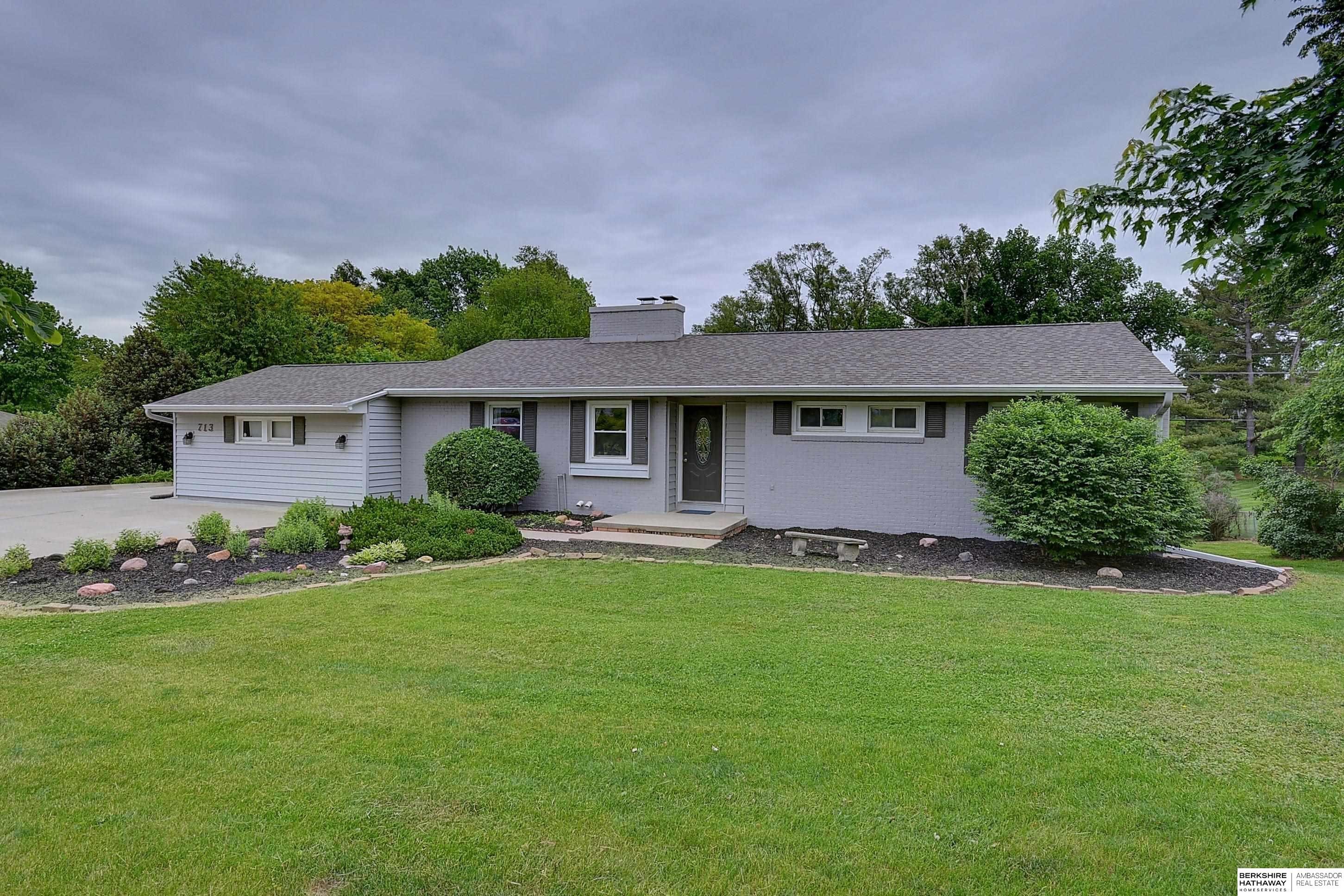 Single Family 4BR 3BA - 713 S 84th Street, Omaha, NE