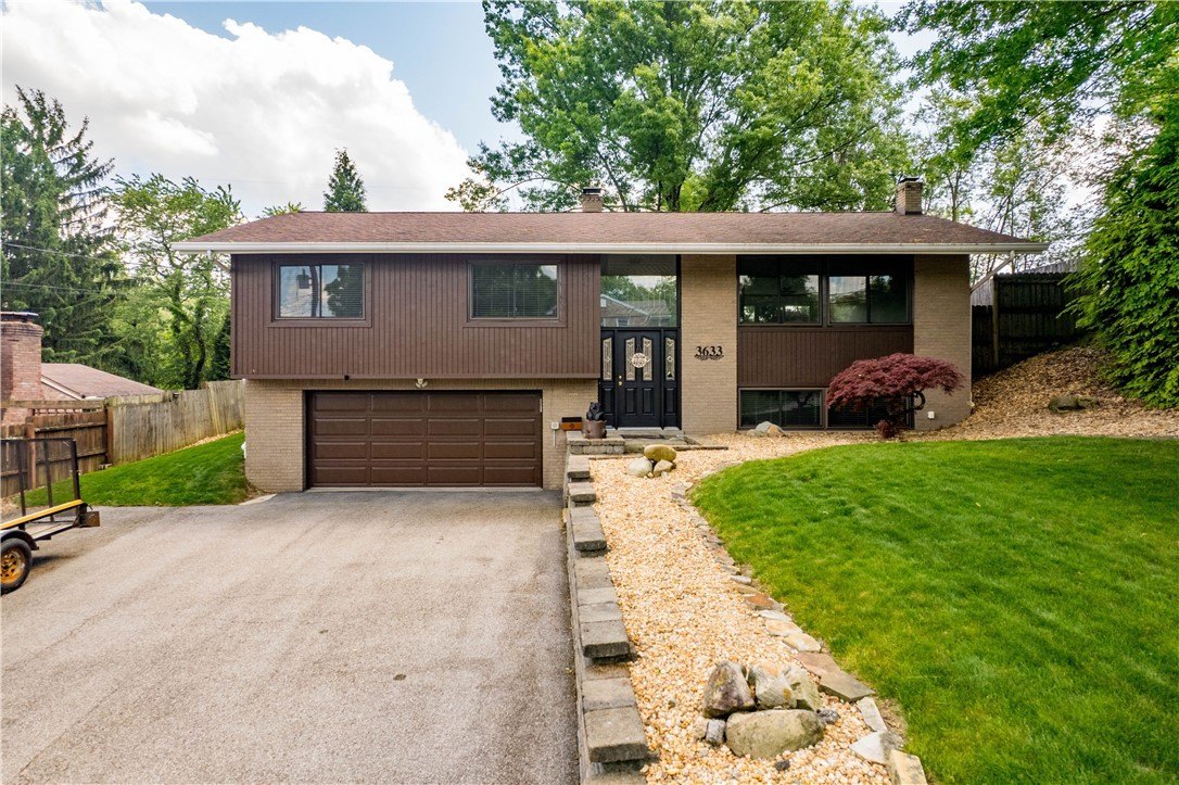 Single Family 3BR 3BA - 3633 Ashland Dr, Bethel Park, PA