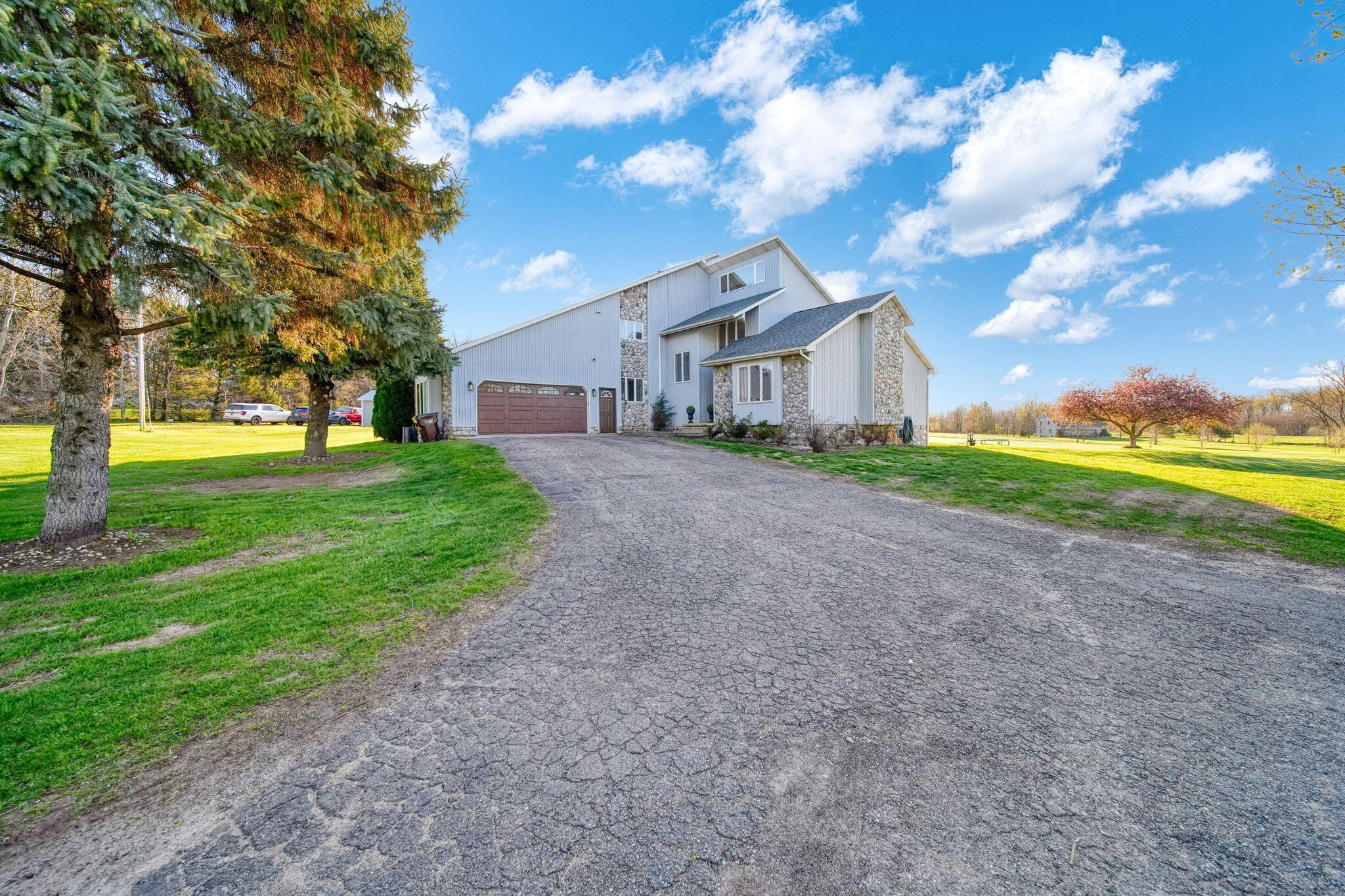 Single Family 4BR 3BA - 7551 Tucker Lane, Jackson, MI
